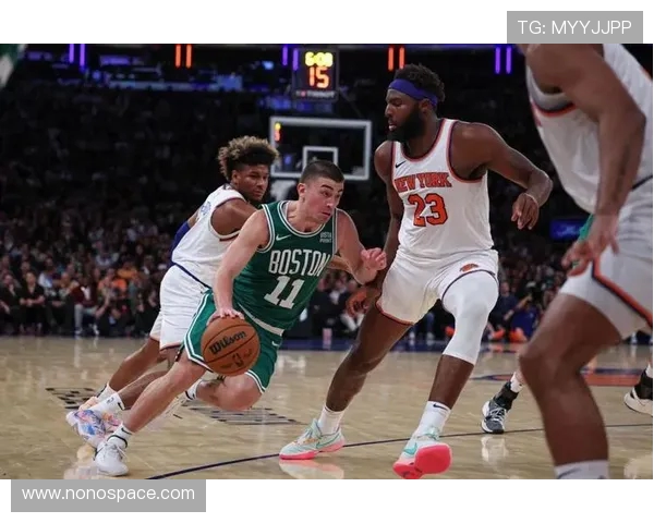 普理查德16中8砍21分10板4助 关键3前场板助力球队稳定表现